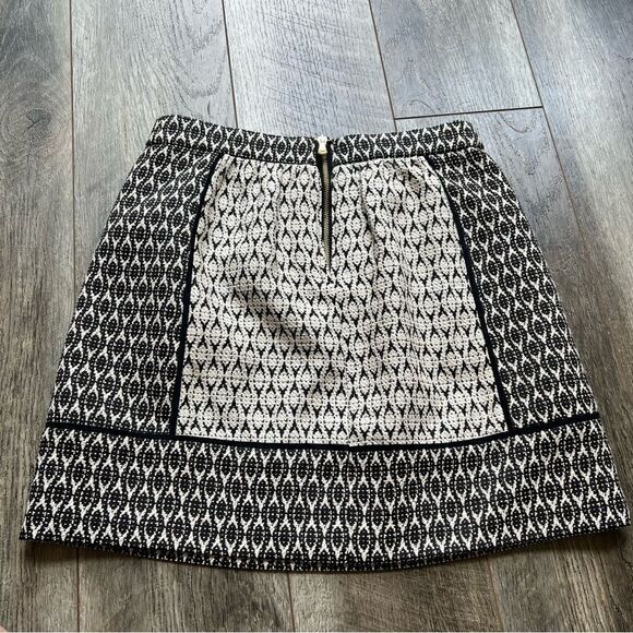 J. Crew Textured Jacquard Block Print Black and White Graphic Mini Skirt Size 8 - Picture 10 of 11